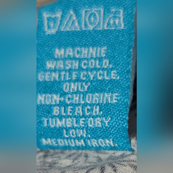 Tori Richard Hawaiian Button Down Shirt. size 2XL - Picture 6 of 9